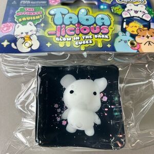 Tabalicious Glow-in-the-Dark Cube with White Bear Figure